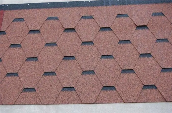 自建房屋用沥青瓦的流程。